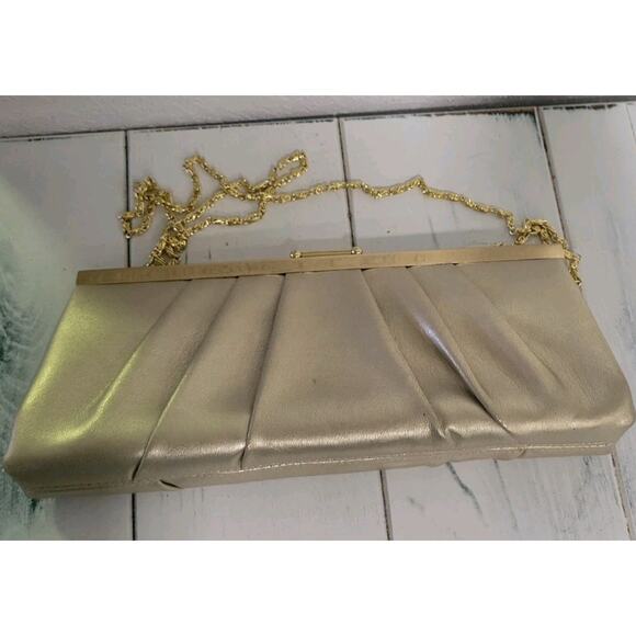 Jessica McClintock Gold Handbag Purse Chain Vegan Leather Clutch Prom Wedding - Picture 13 of 13
